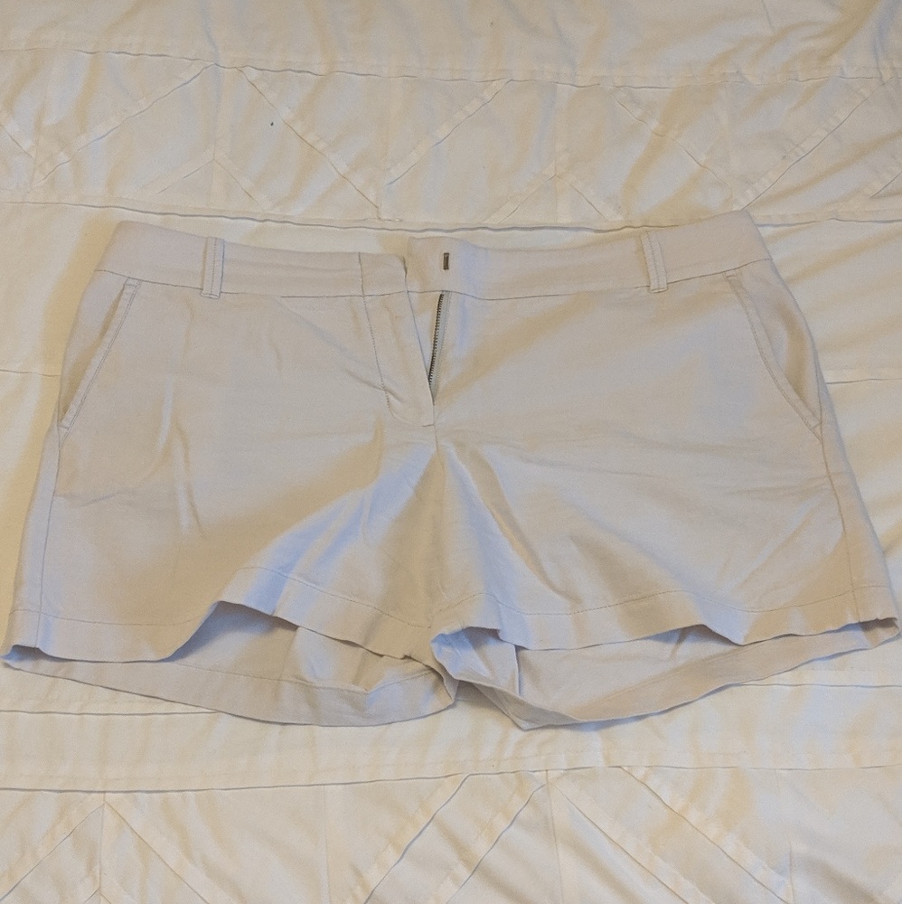 J. Crew Factory Very light grey 3" shorts